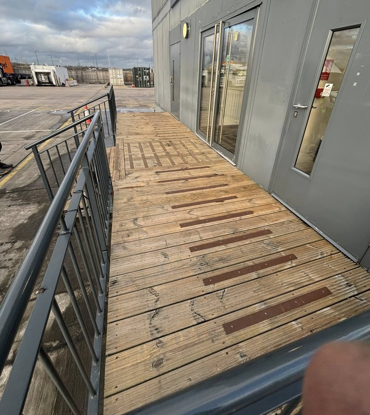 DDA-compliant access and entrance